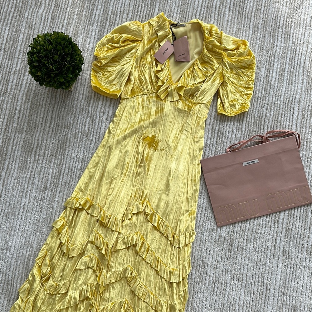 LAST CHANCE 💛NWT Miu Miu Yellow Velvet Gown Size 36